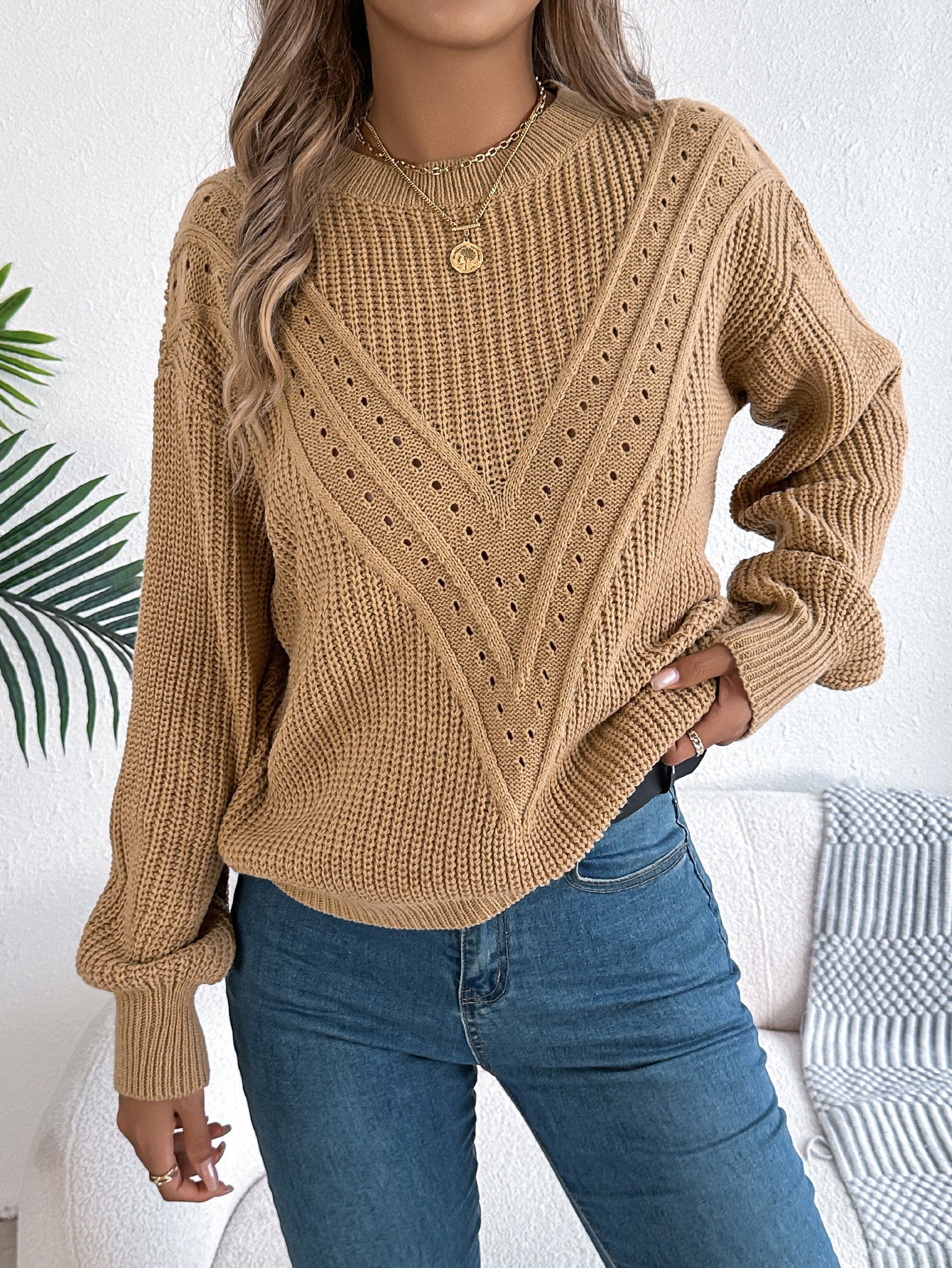 Casual solid color V-shaped hollow lantern sleeve sweater